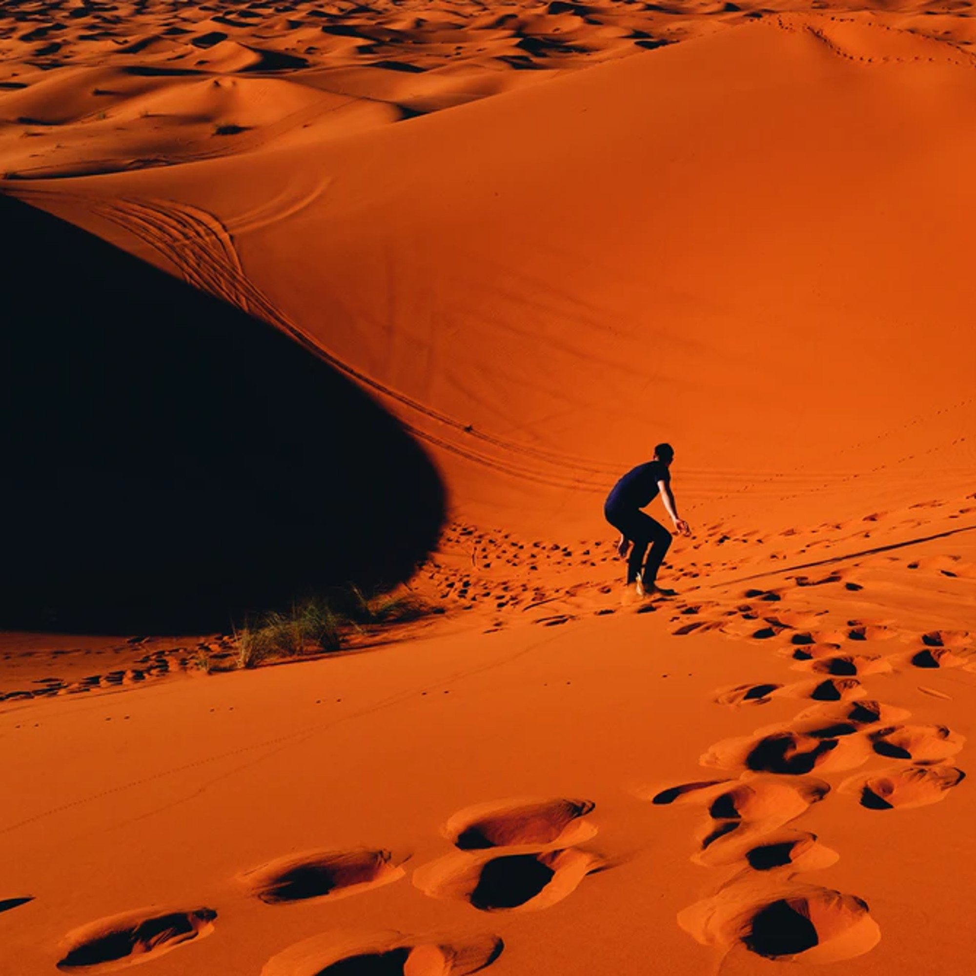 Sandsurfing in the Sahara