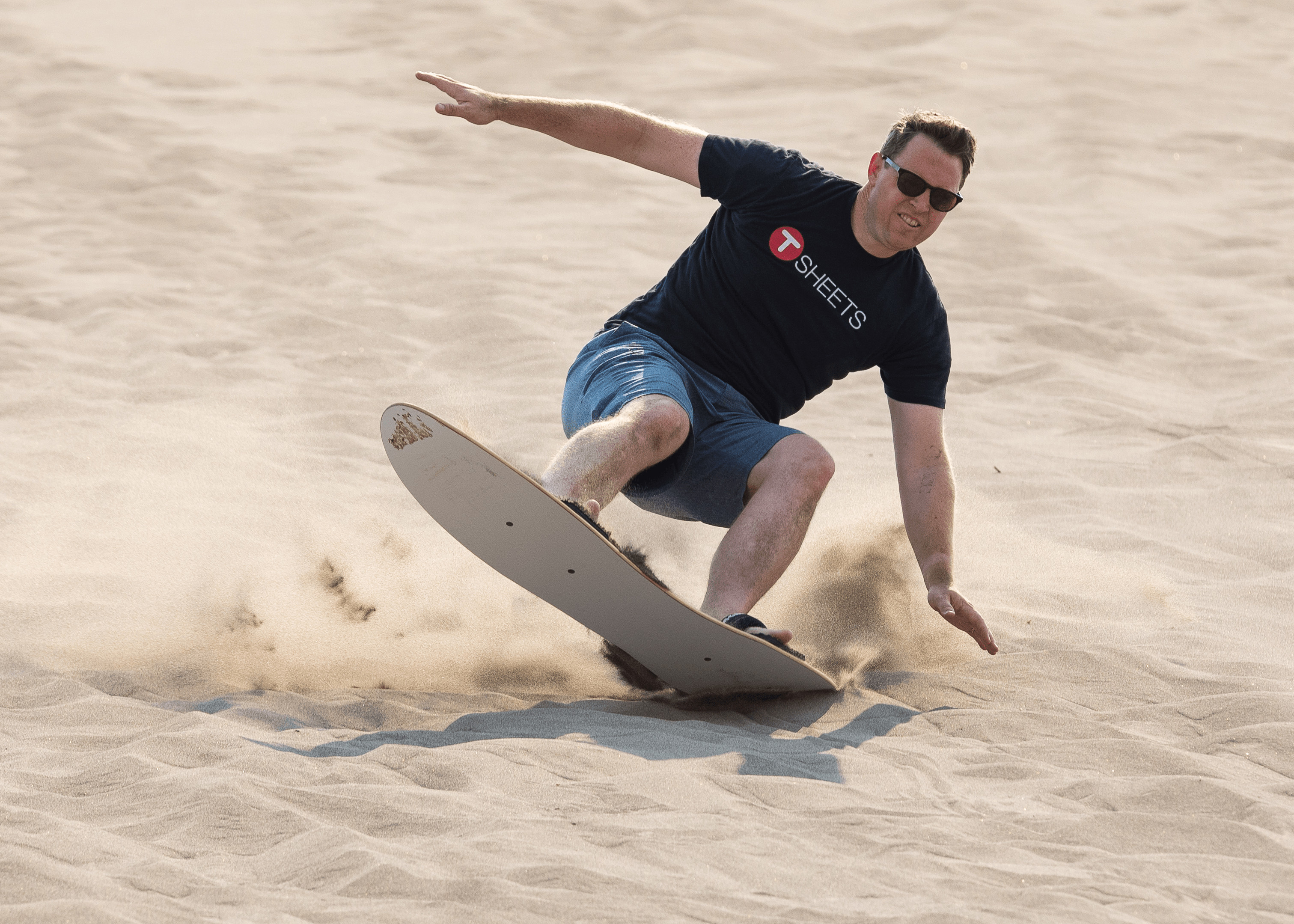 sandboarding en las dunas de arena de Bruneau en Idaho