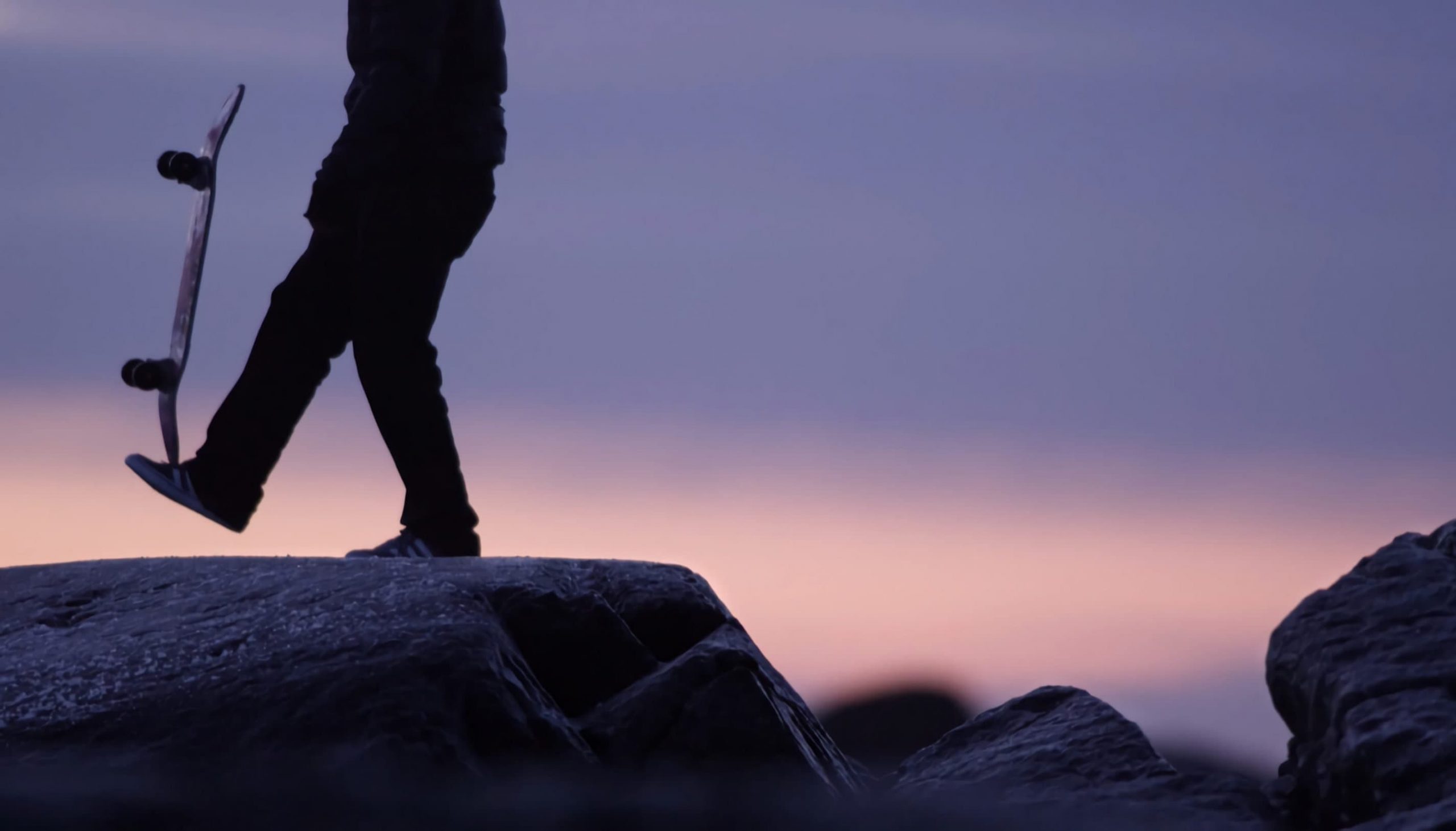 Skateboarding pe nisip înghețat în Norvegia
