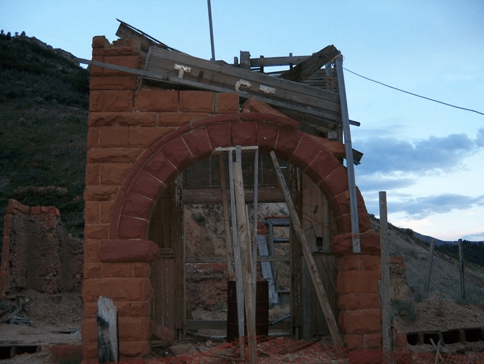 Remnants of the Thistle schoolhouse